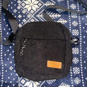 Women’s cross body purse